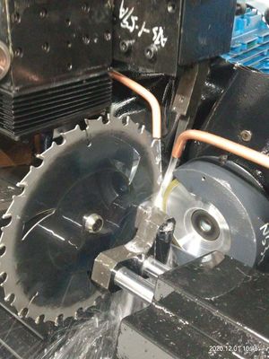 উচ্চ নির্ভুলতা সিএনসি গ্রাইন্ডিং Tct Saw Blade Sharpening Machine